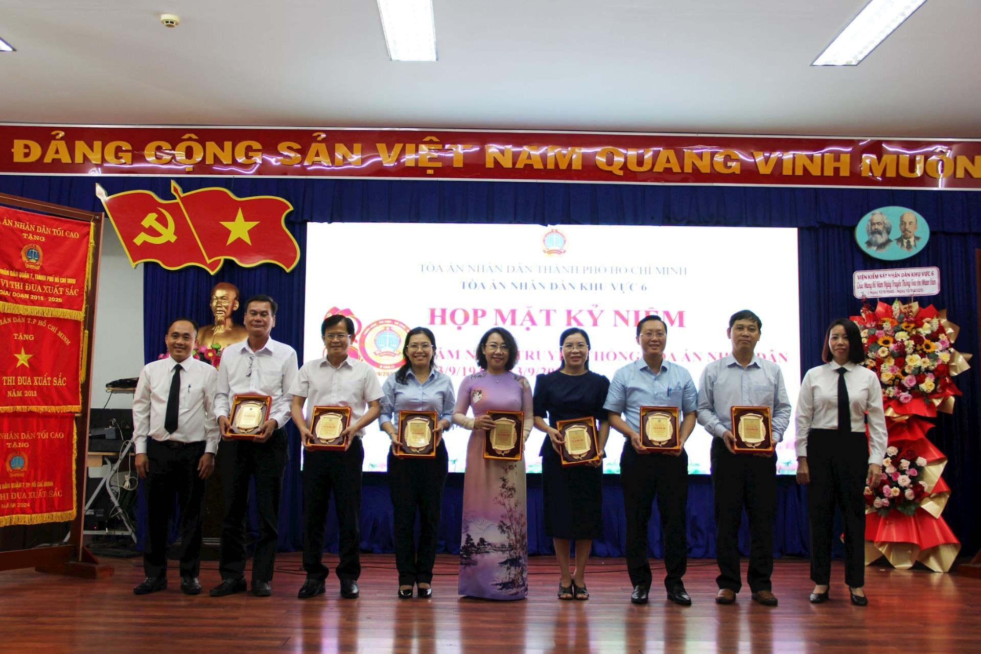 dang-uy-ubnd-phuong(1).jpg