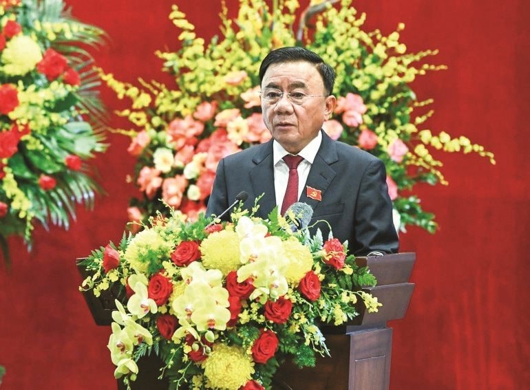 tran-cam-tu.jpg