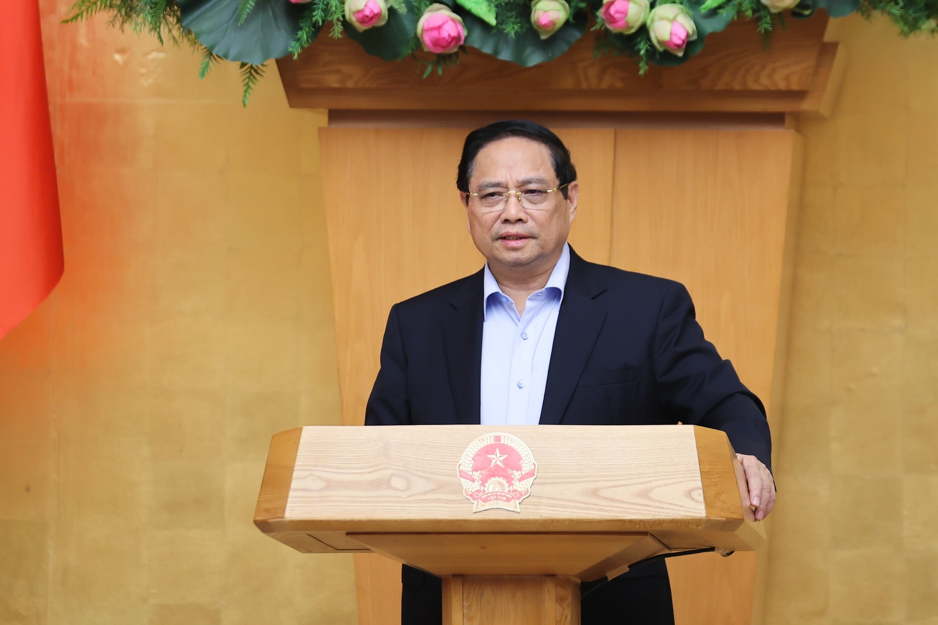 Thủ tướng: Tháo gỡ các vướng mắc pháp luật đang cản trở kiến tạo, phát triển nhanh và bền vững- Ảnh 1.
