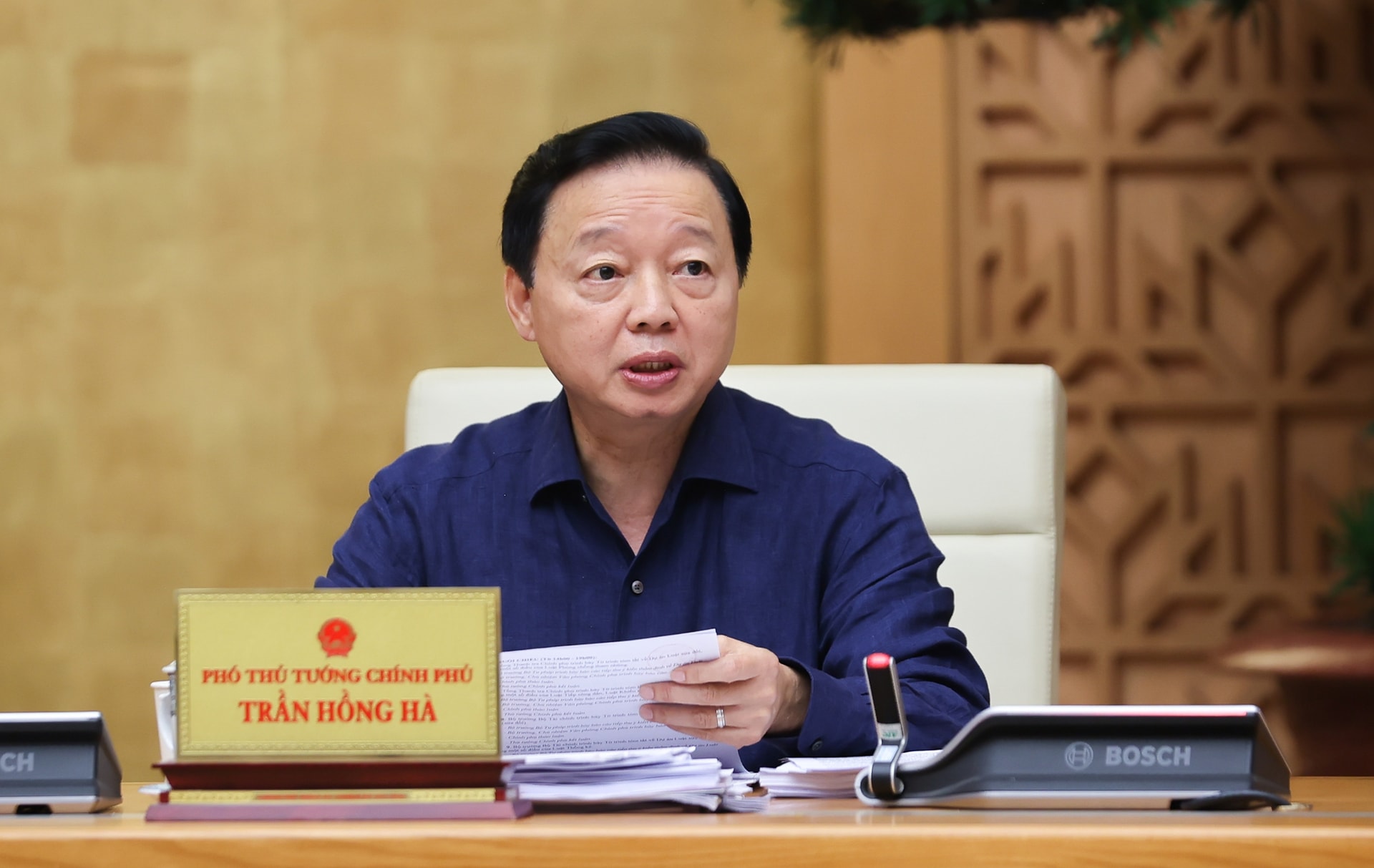Thủ tướng: Tháo gỡ các vướng mắc pháp luật đang cản trở kiến tạo, phát triển nhanh và bền vững- Ảnh 3.