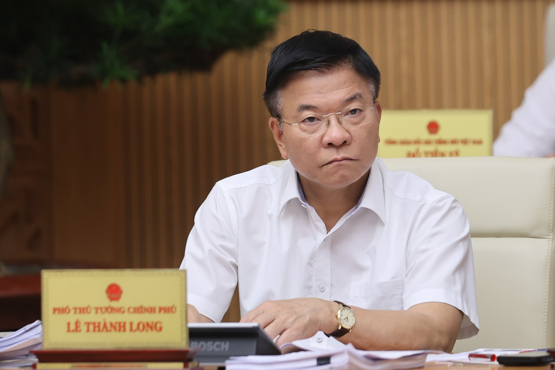 Thủ tướng: Tháo gỡ các vướng mắc pháp luật đang cản trở kiến tạo, phát triển nhanh và bền vững- Ảnh 5.