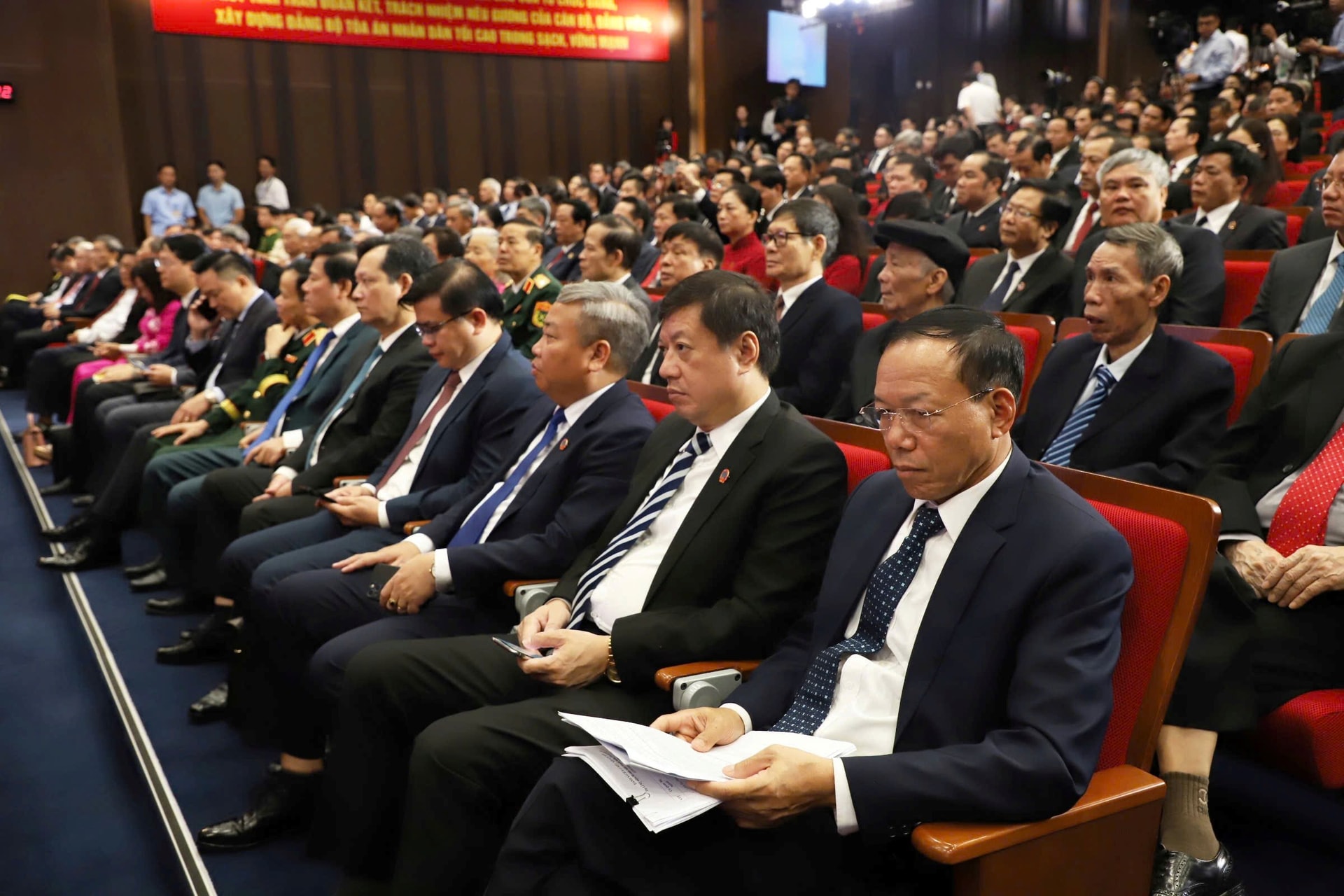 ceb342f7846e0f30567f.jpg