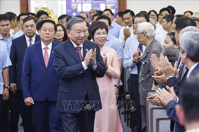Tổng Bí thư Tô Lâm: Thông tấn xã Việt Nam tiếp tục khẳng định vai trò là cơ quan thông tin chiến lược, tin cậy của Đảng và Nhà nước- Ảnh 1.