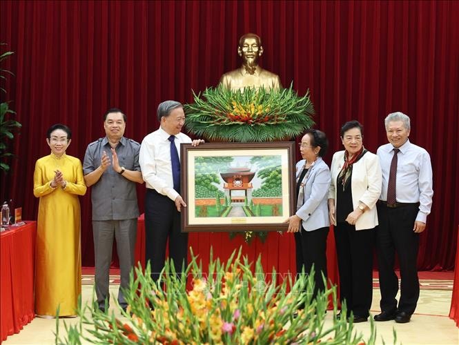 Tổng Bí thư Tô Lâm: Mỗi gia đình là một tế bào học tập, mỗi người dân là một công dân học tập suốt đời- Ảnh 3. Tổng Bí thư Tô Lâm: Mỗi gia đình là một tế bào học tập, mỗi người dân là một công dân học tập suốt đời- Ảnh 3.