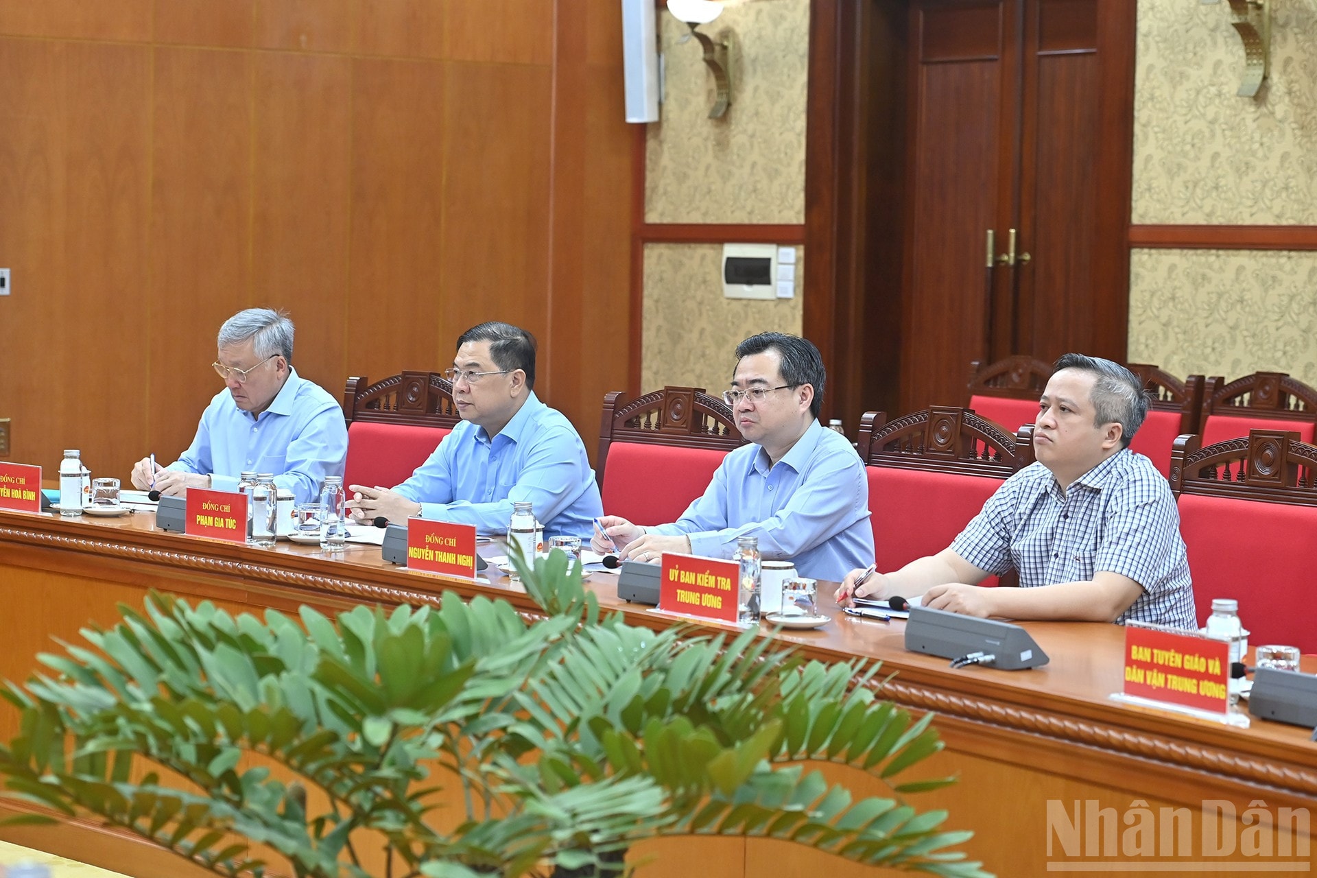 ndo_br_a6-bnd-6373.jpg
