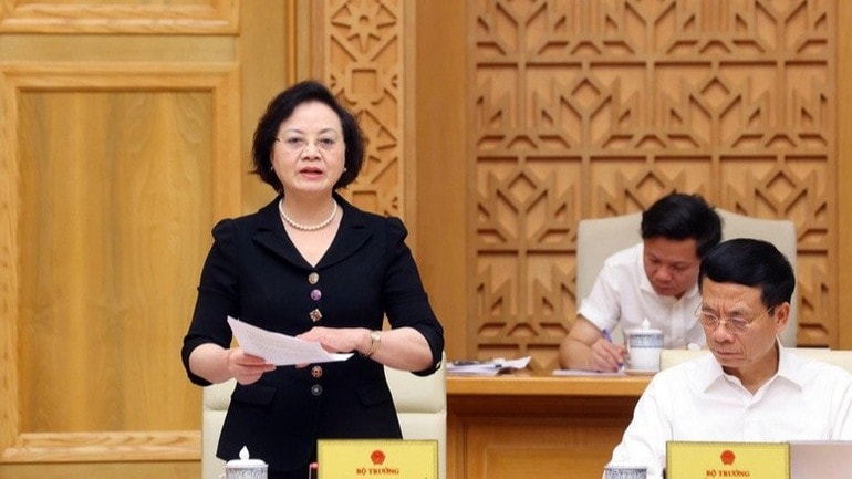 Bộ trưởng Nội vụ Phạm Thị Thanh Trà báo cáo tại hội nghị. (Ảnh: VGP) c2-9198.jpg