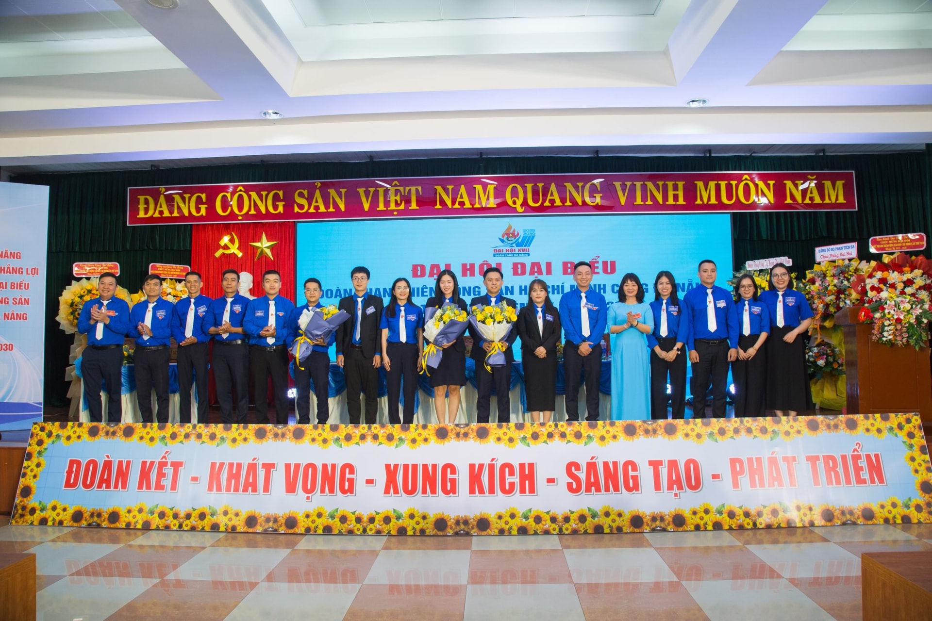 doan-thanh-nien-cang-da-nang7.jpg