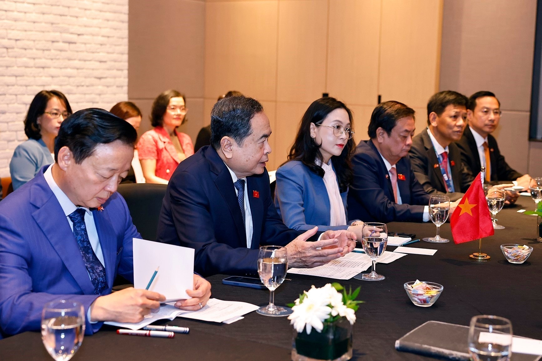 vna-potal-chu-tich-quoc-hoi-tran-thanh-man-gap-chu-tich-quoc-hoi-campuchia-8279321.jpg