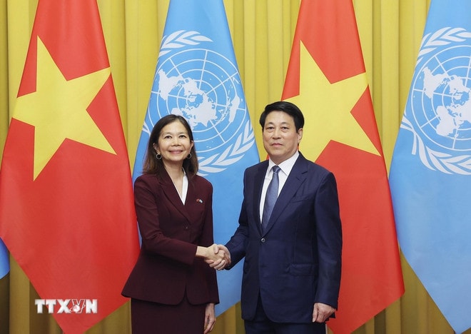 ttxvn-chu-tich-nuoc-tiep-dieu-phoi-vien-thuong-tru-2.jpg