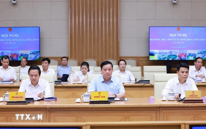 ttxvn-thu-tuong-hoi-nghi-hoi-dong-vung-dong-bang-song-hong-5.jpg