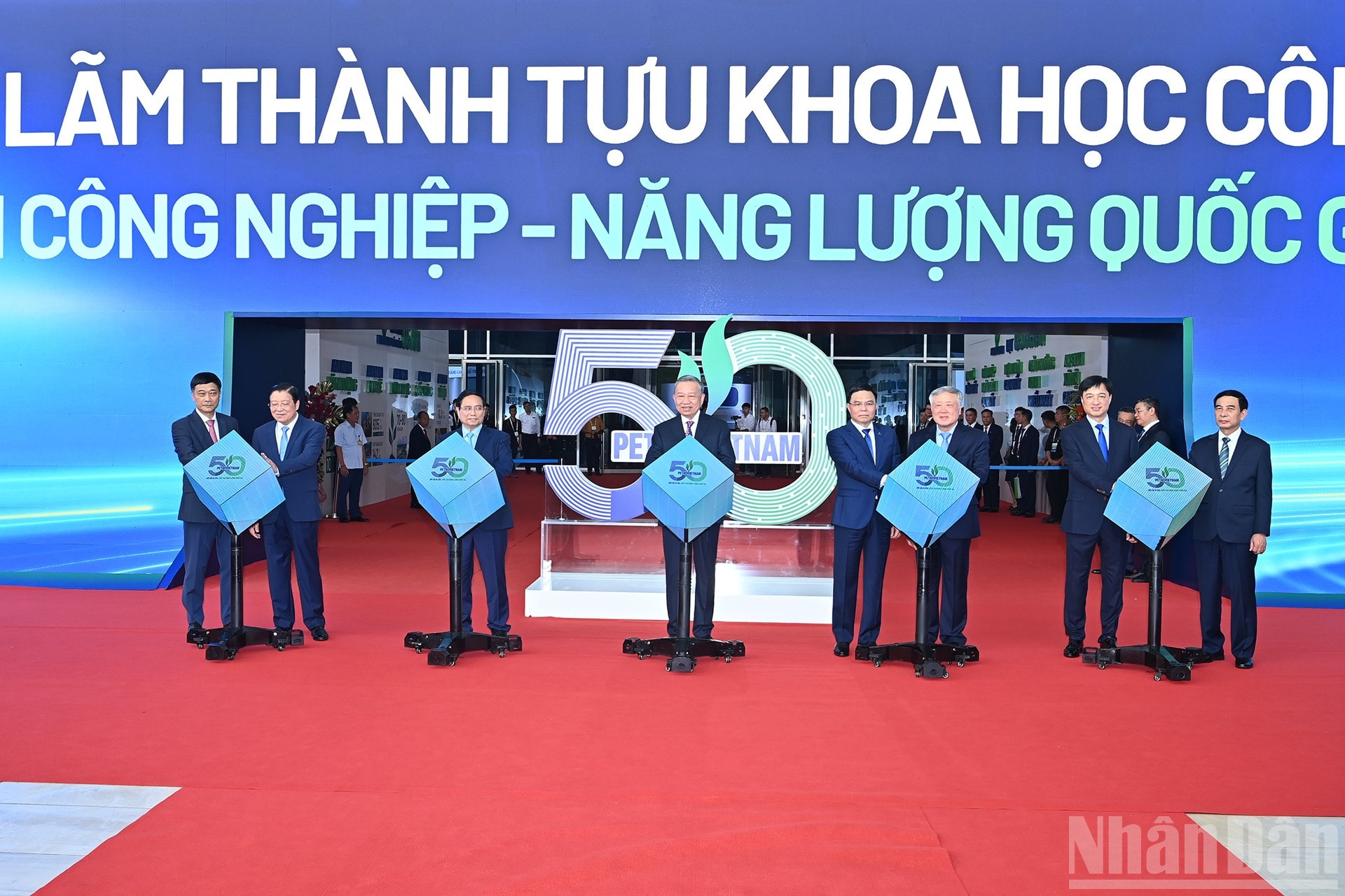 ndo_br_a4-bnd-7191.jpg
