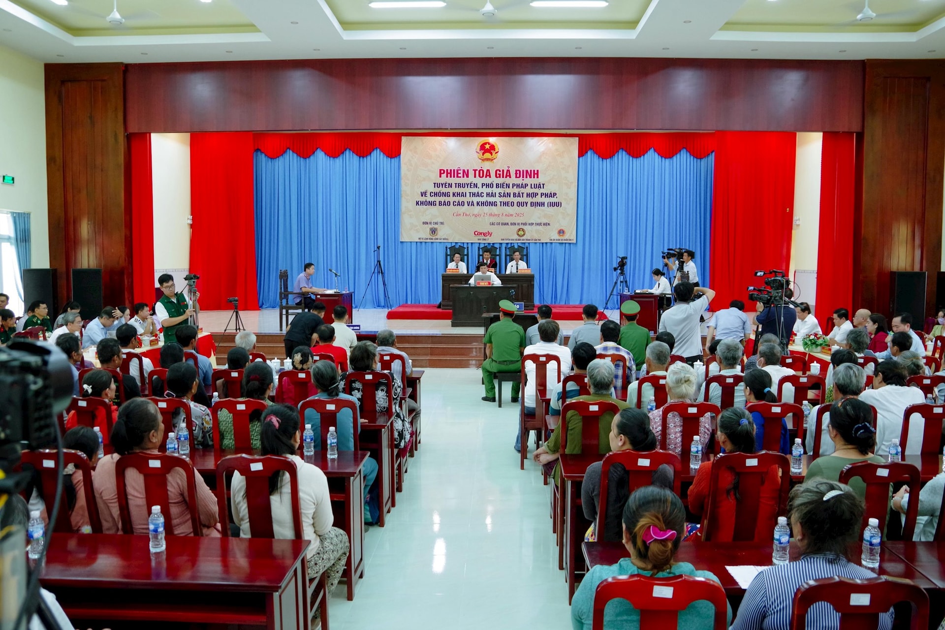 anh-1-17561163501071373824730.jpg