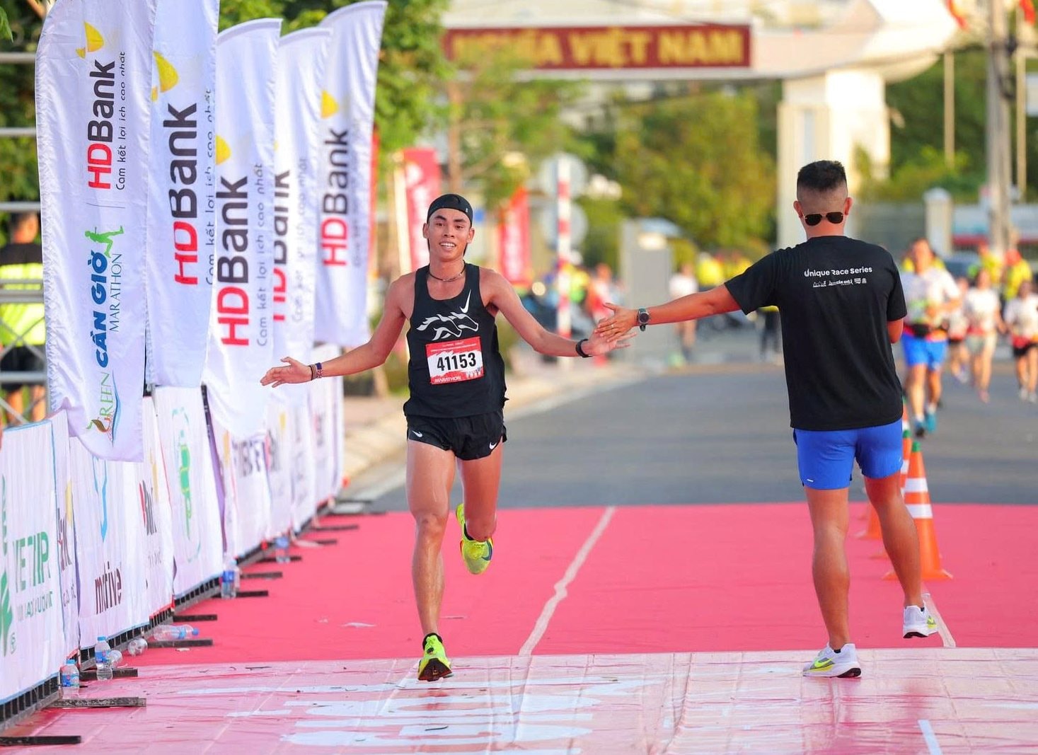 hinh-4_huynh-anh-khoi-chan-chay-duoc-menh-danh-la-quai-vat-lang-chay-bo-se-tai-xuat-duong-dua-hdbank-green-marathon-2025-.jpg