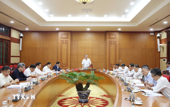 ttxvn-tong-bi-thu-to-lam-lam-viec-voi-thuong-truc-cac-tieu-ban-dai-hoi-xiv-cua-dang-8296882-3.jpg