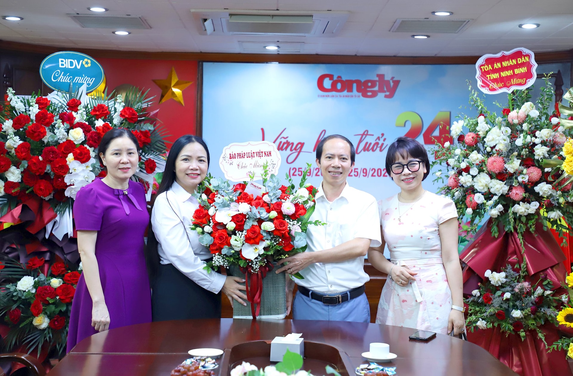 chuc-mung-thanh-lap-bao-cong-ly-1-.jpg