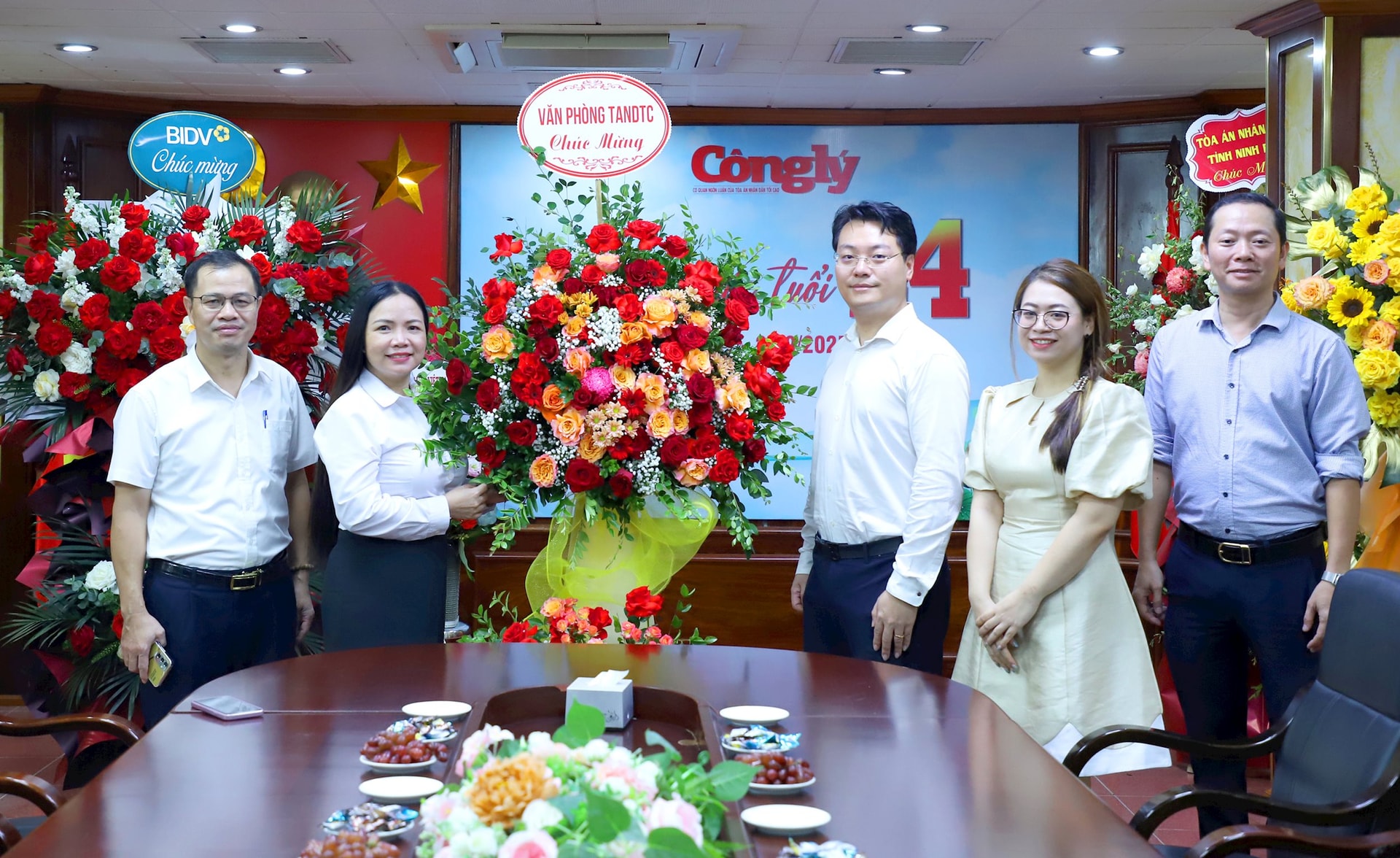 chuc-mung-thanh-lap-bao-cong-ly-2-.jpg