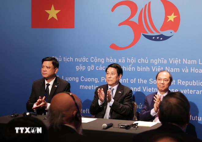 ttxvn-chu-tich-nuoc-gap-go-cac-cuu-chien-binh-viet-nam-va-hoa-ky-8290345-16.jpg