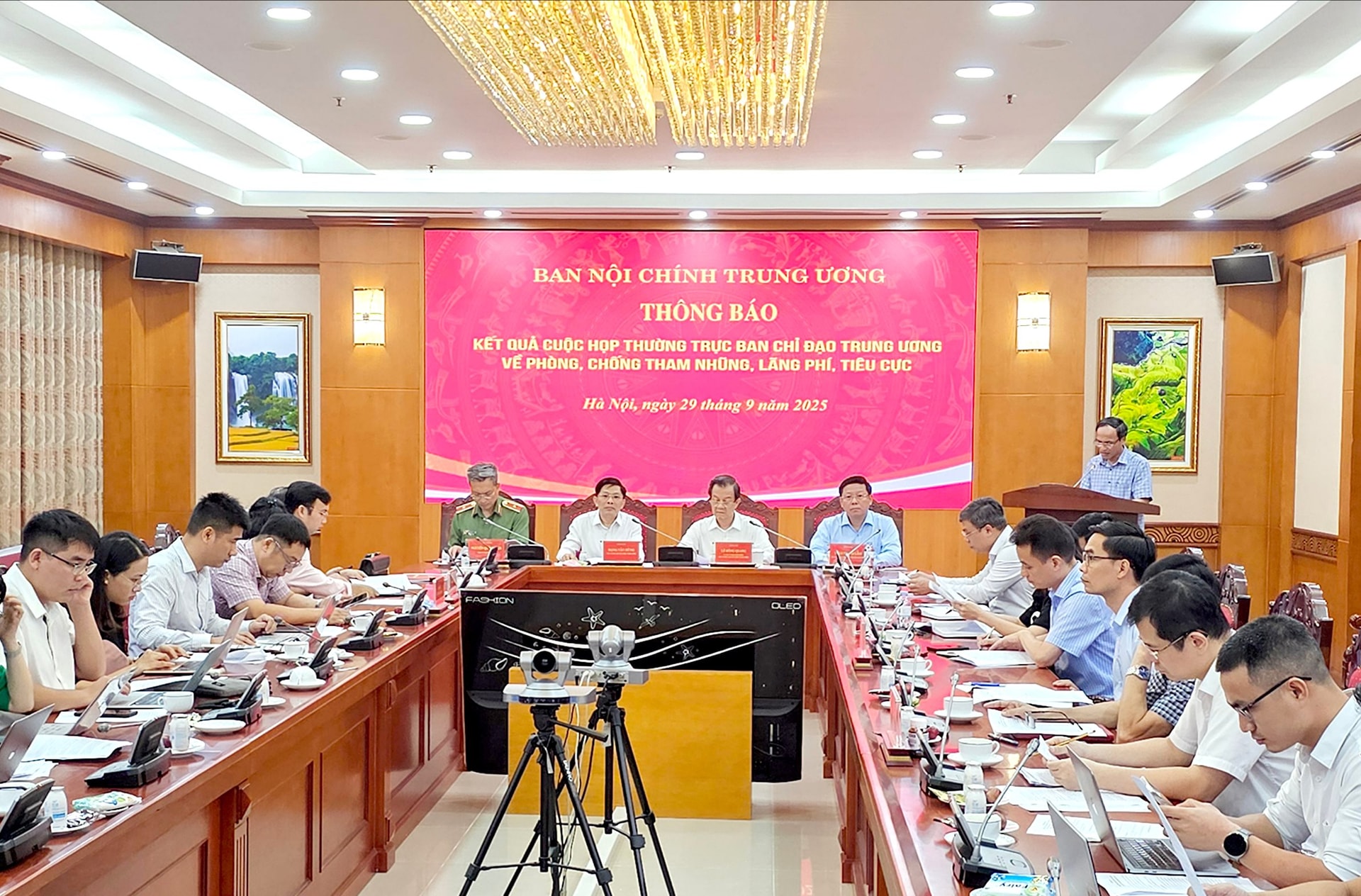 ban-noi-chinh-tw-2-(1).jpg