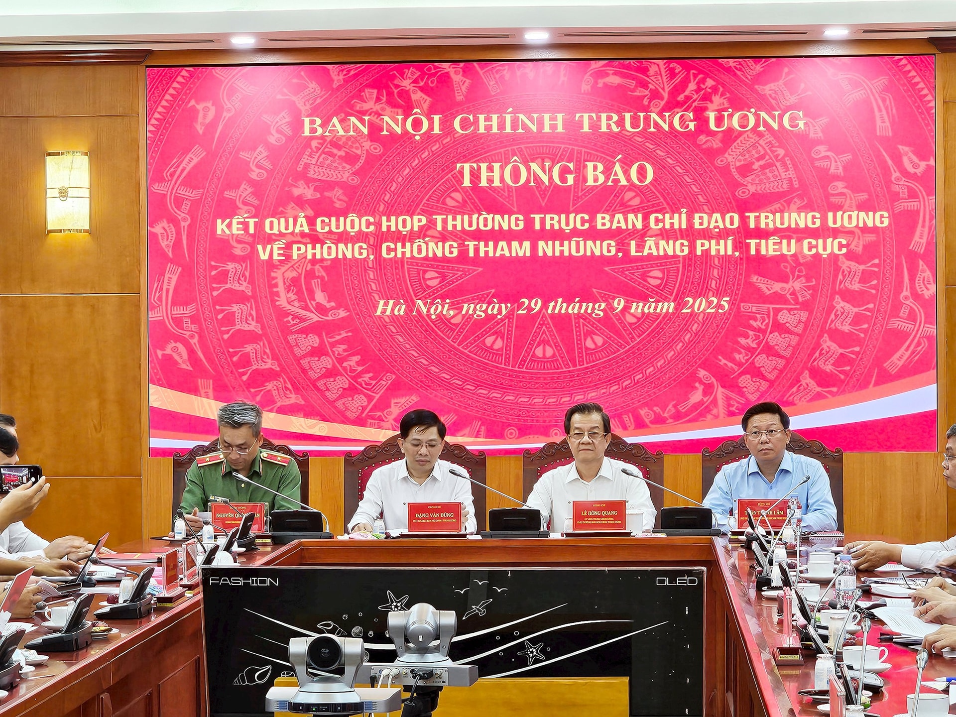 ban-noi-chinh-tw-4-.jpg