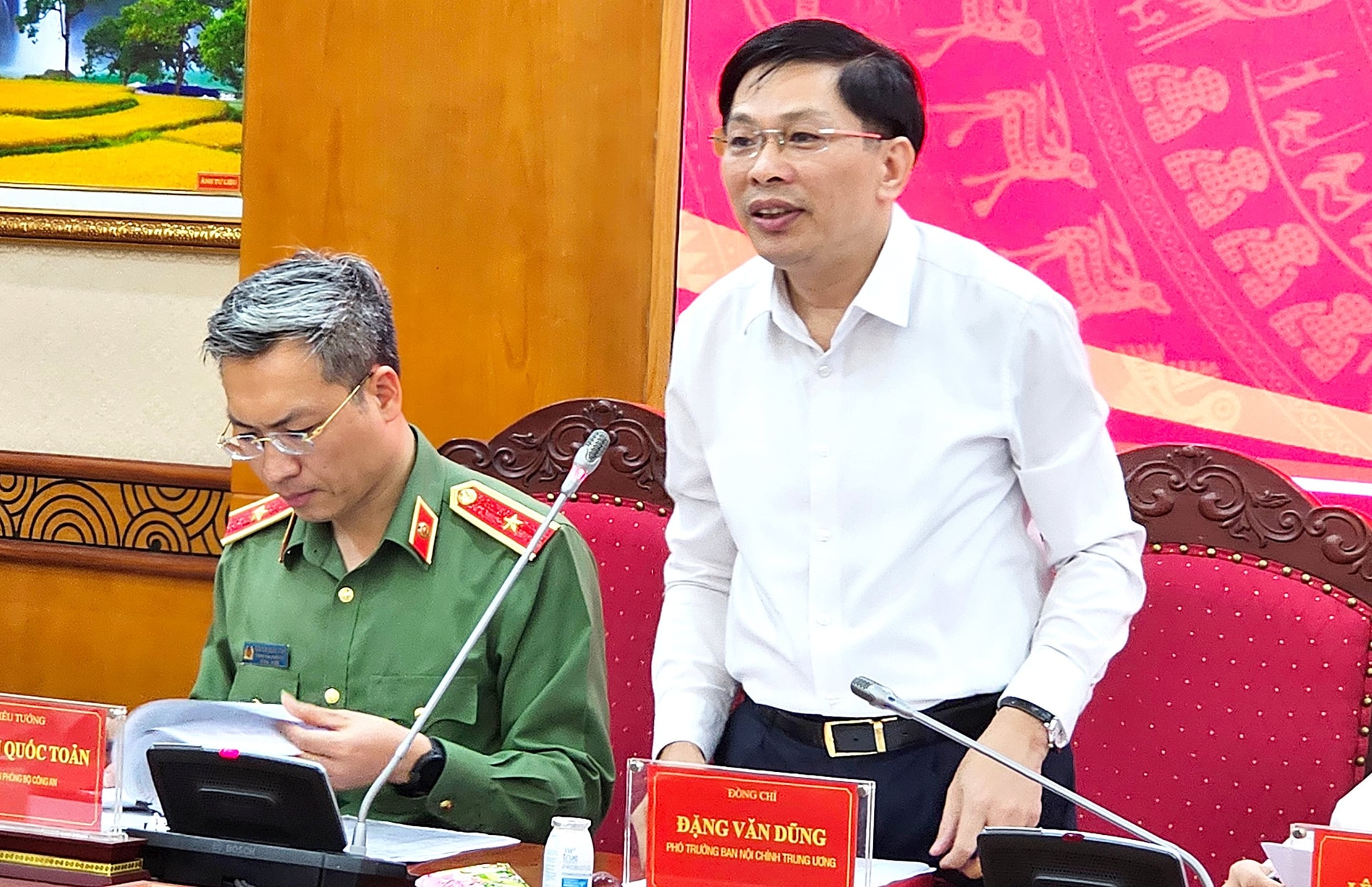 ban-noi-chinh-tw-7-.jpg