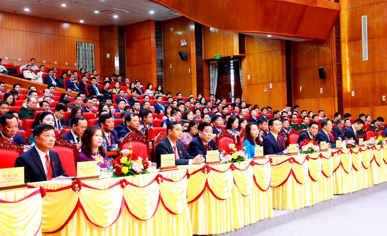 dai-bieu-1-.jpg