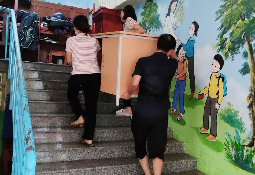 hoc_sinh_nghi_hoc_tranh_bao5.jpg