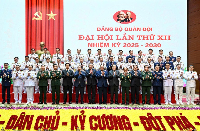 z7065323993060-1f2a6323698c6ca3fbaf6678d92882d6.jpg