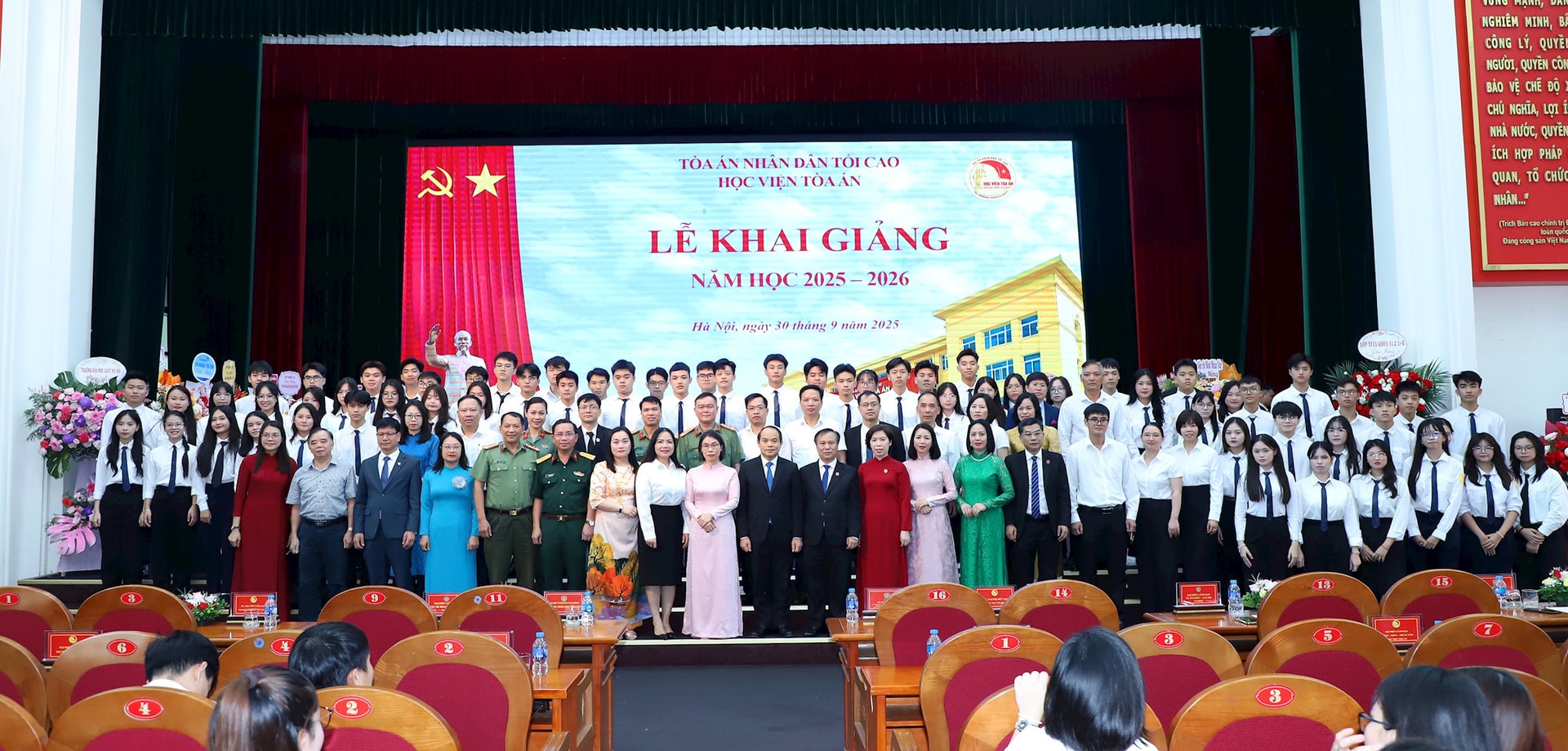 hvta-khai-giang-2-.jpg