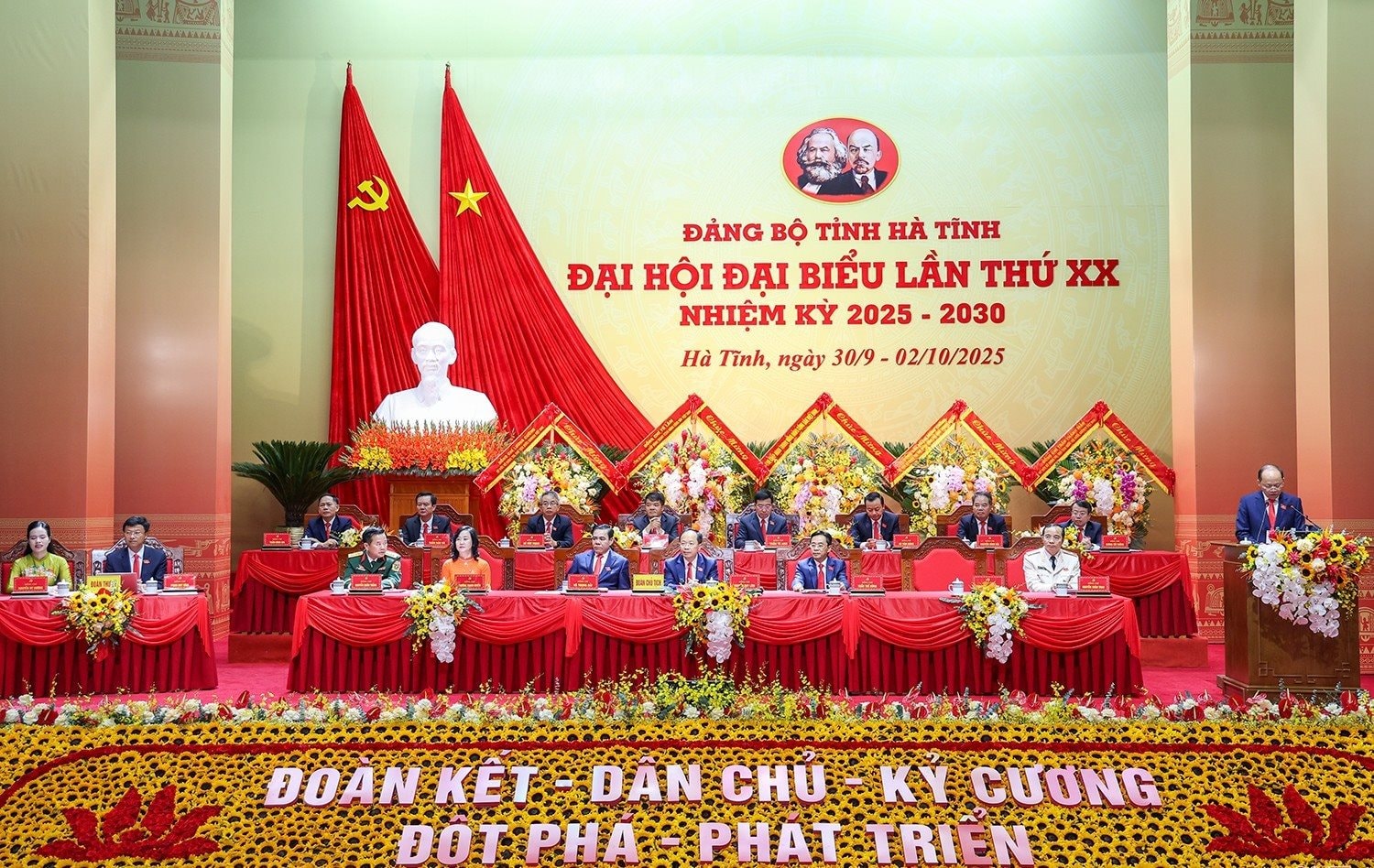 dai_hoi_1112.jpg
