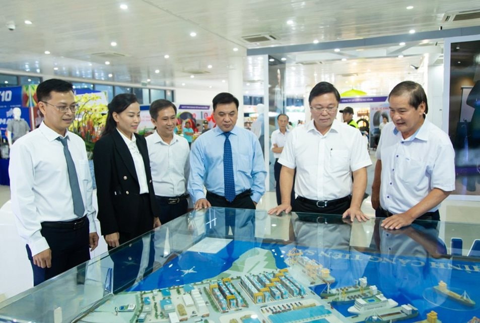 cang-da-nang8.jpg