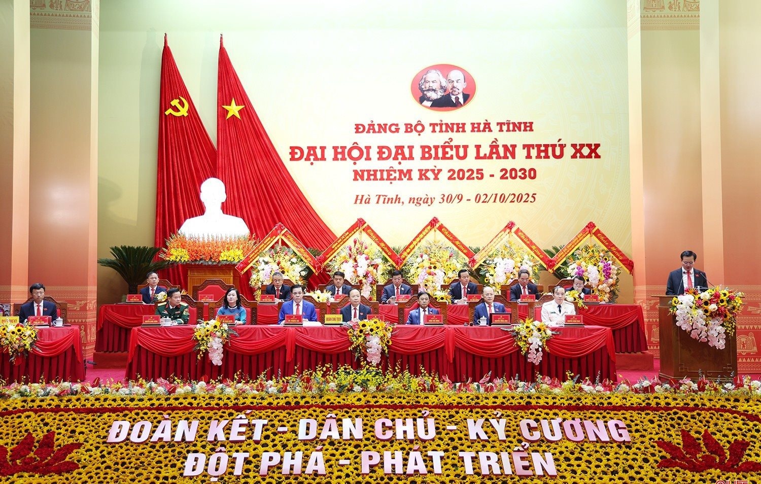 cong_bo_1.jpg