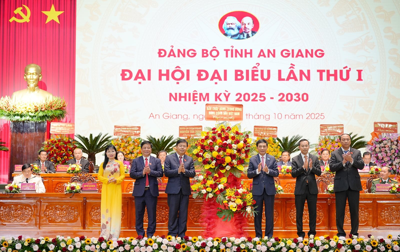 dai-tuong-tang-hoa.jpg