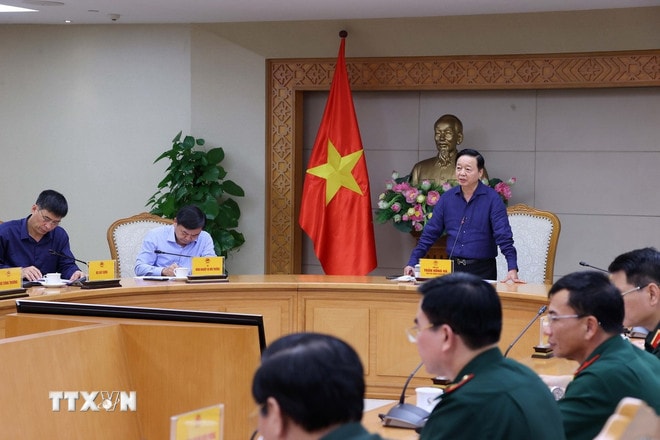 ttxvn-pho-thu-tuong-tran-hong-ha-hop-ung-pho-con-bao-matmo5.jpg