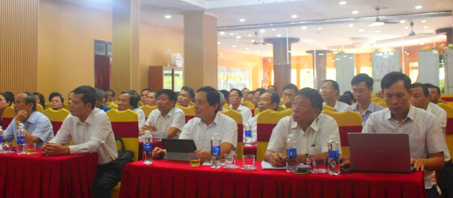 hoi_tham_2(1).jpg