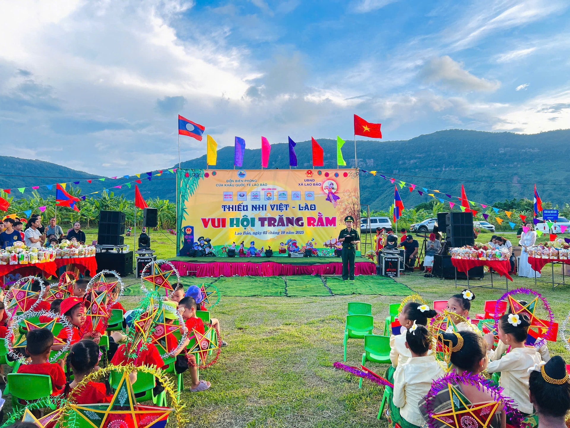 bien-phong-dem-hoi-trang-ram-3.jpg