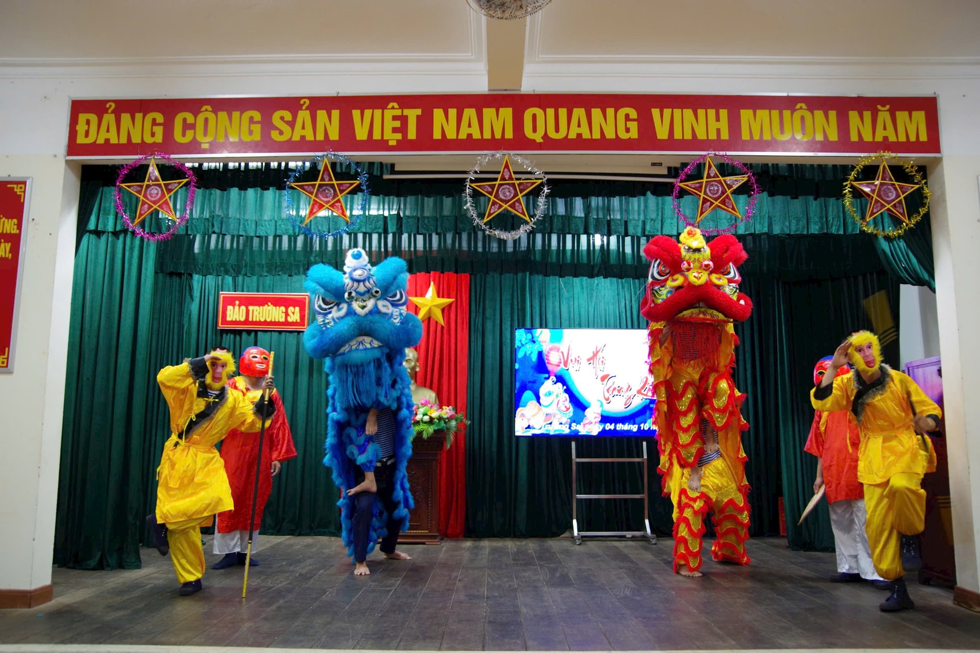 cac-tiet-muc-van-nghe-duoc-bieu-dien-dem-trung-thu-copy.jpg