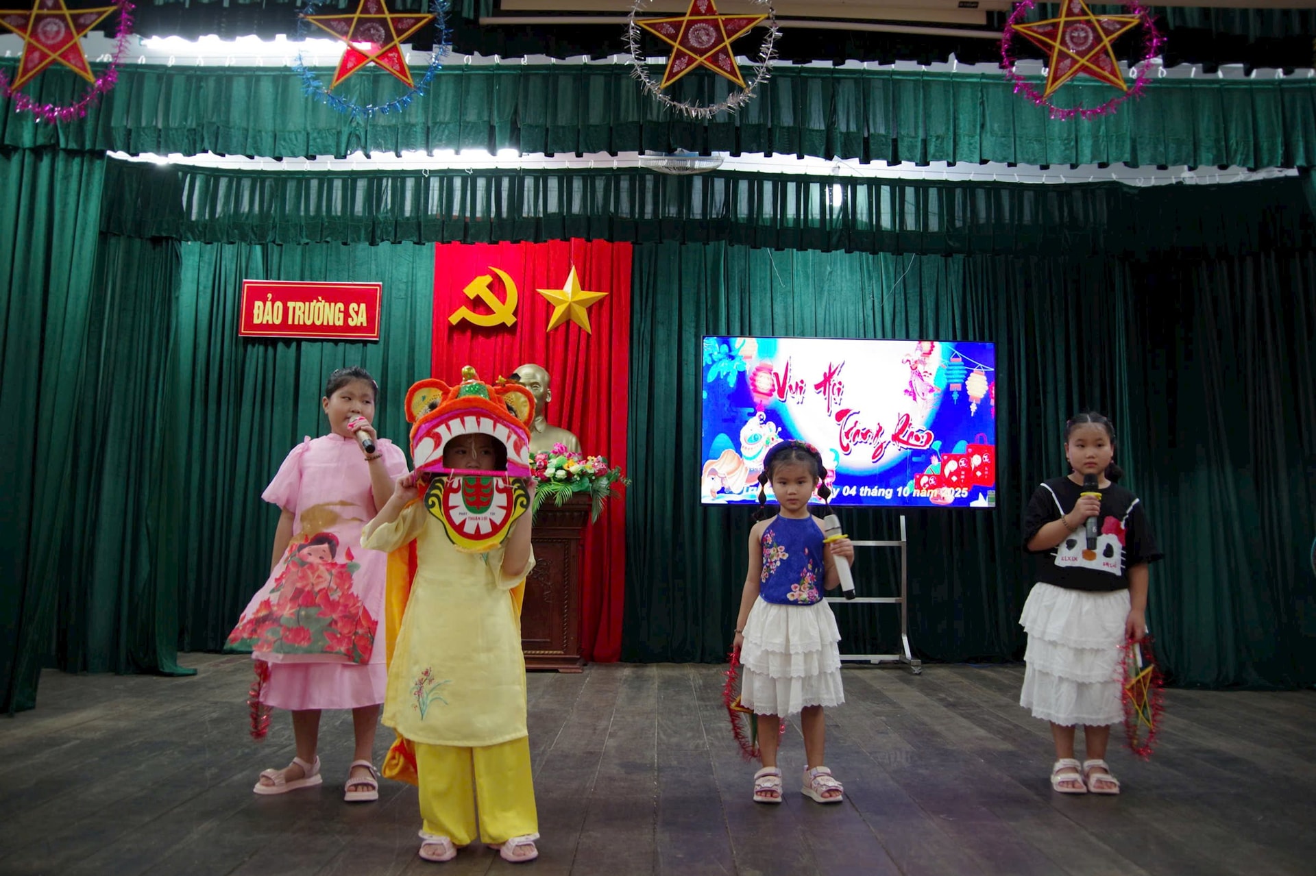 tiet-muc-cua-cac-chau-nho-tren-dao-truong-sa.jpg
