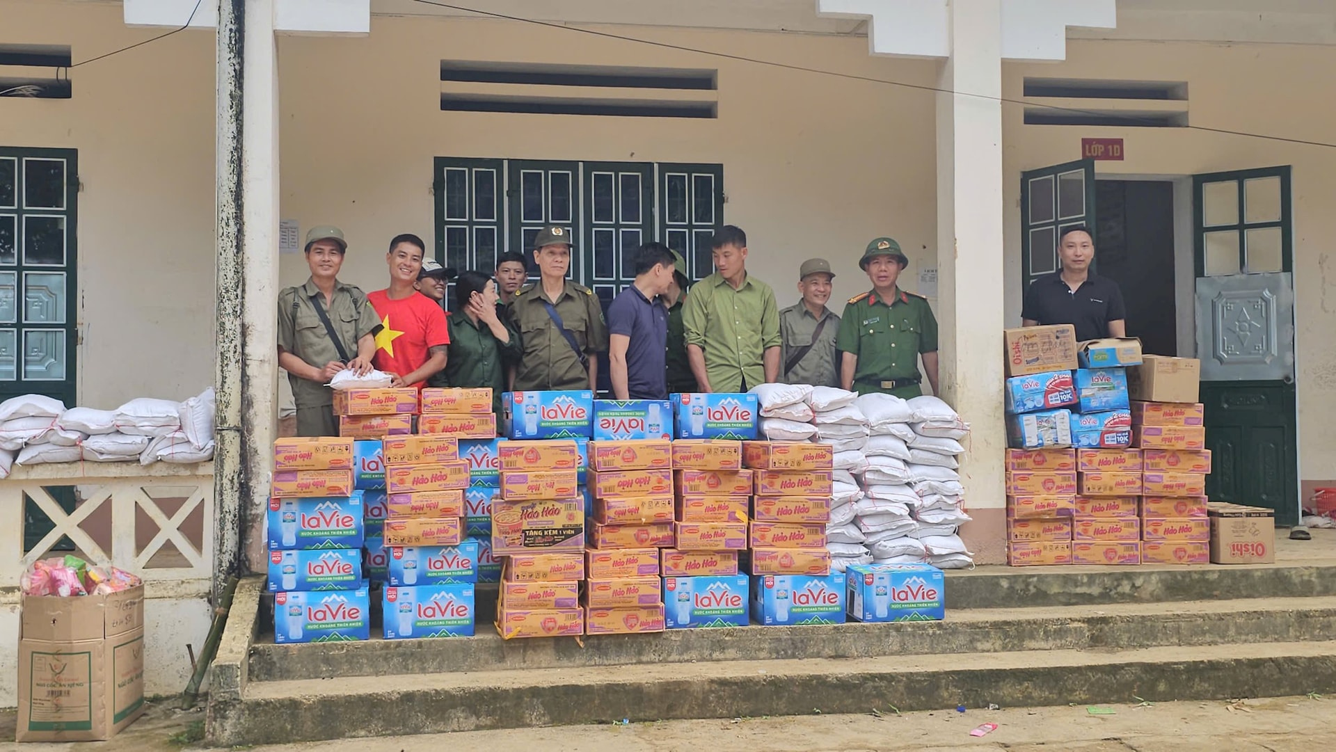 truong-thon-nhan.jpg