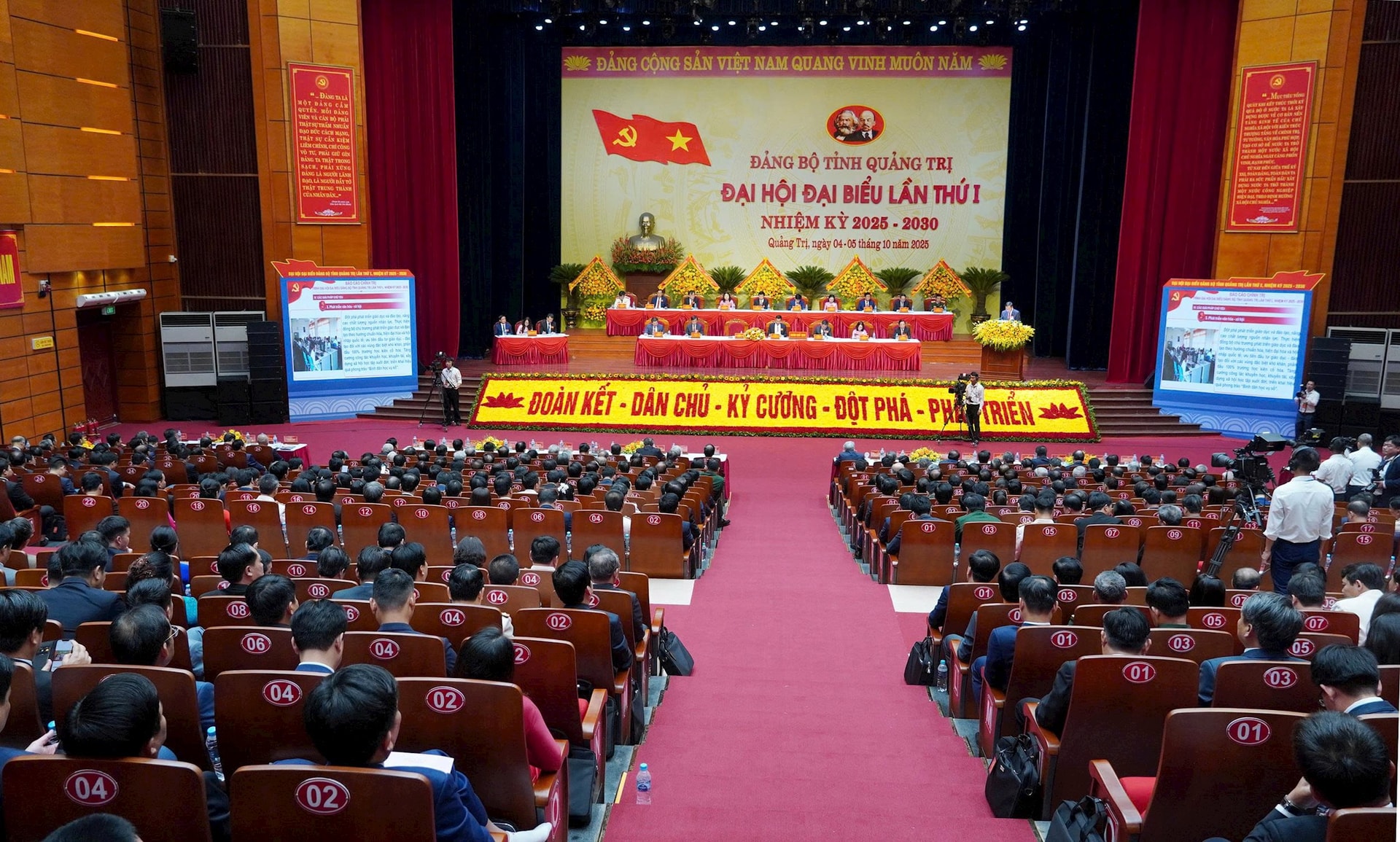 dai-hoi-1.jpg