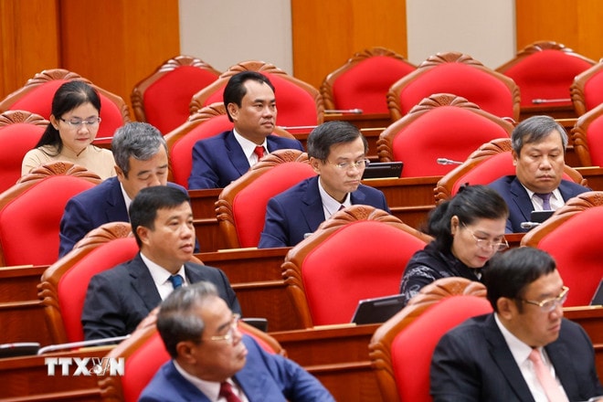 ttxvn-khai-mac-hoi-nghi-lan-thu-muoi-ba-ban-chap-hanh-trung-uong-dang-khoa-xiii-06-13.jpg