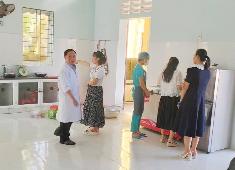 anh_1_truong_mam_non_huong_van.jpg