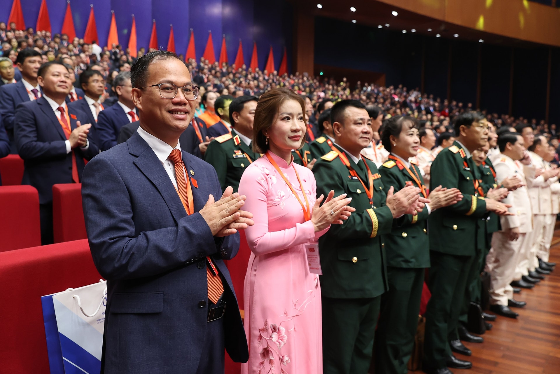 Khai mạc Đại hội đại biểu Đảng bộ Chính phủ lần thứ I- Ảnh 9.