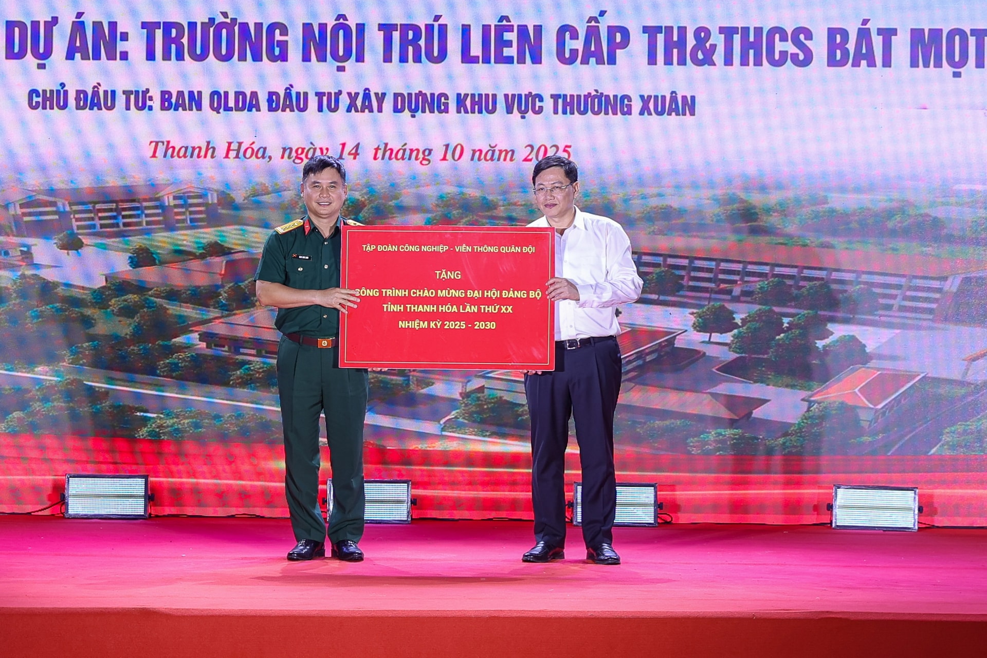 Thủ tướng dự lễ khởi công ngôi trường tại xã vùng núi cao biên giới Thanh Hóa- Ảnh 11.