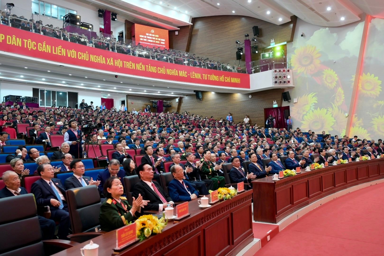 z7114925409241_c5d7d69c55e989cdfe57b59f89c1c887.jpg