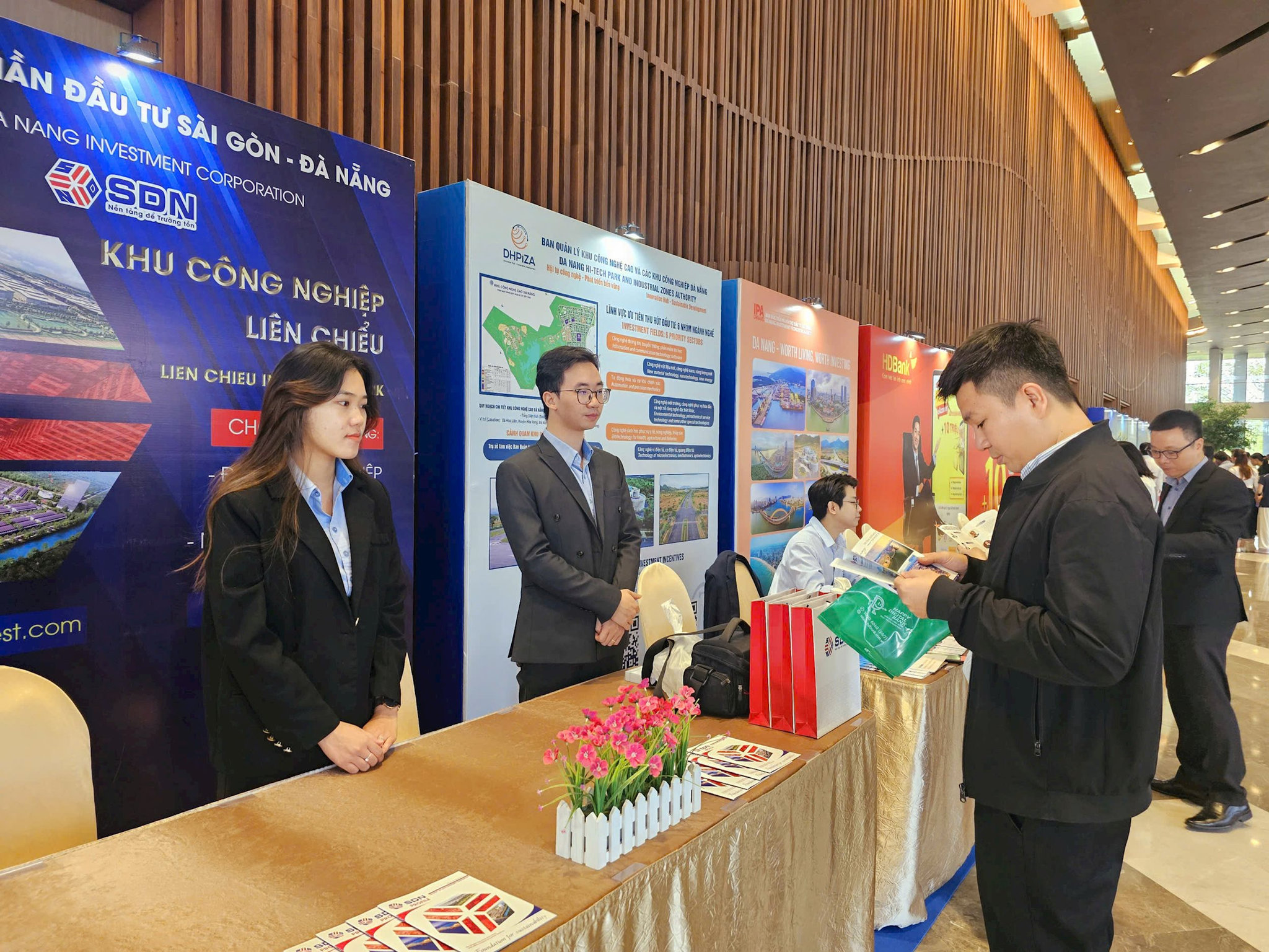 15-10-thu-hut11.jpg