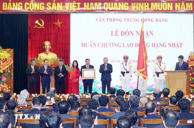 ttxvn-tong-bi-thu-to-lam-du-le-ky-niem-95-nam-ngay-truyen-thong-van-phong-trung-uong-dang-8347106-1.jpg