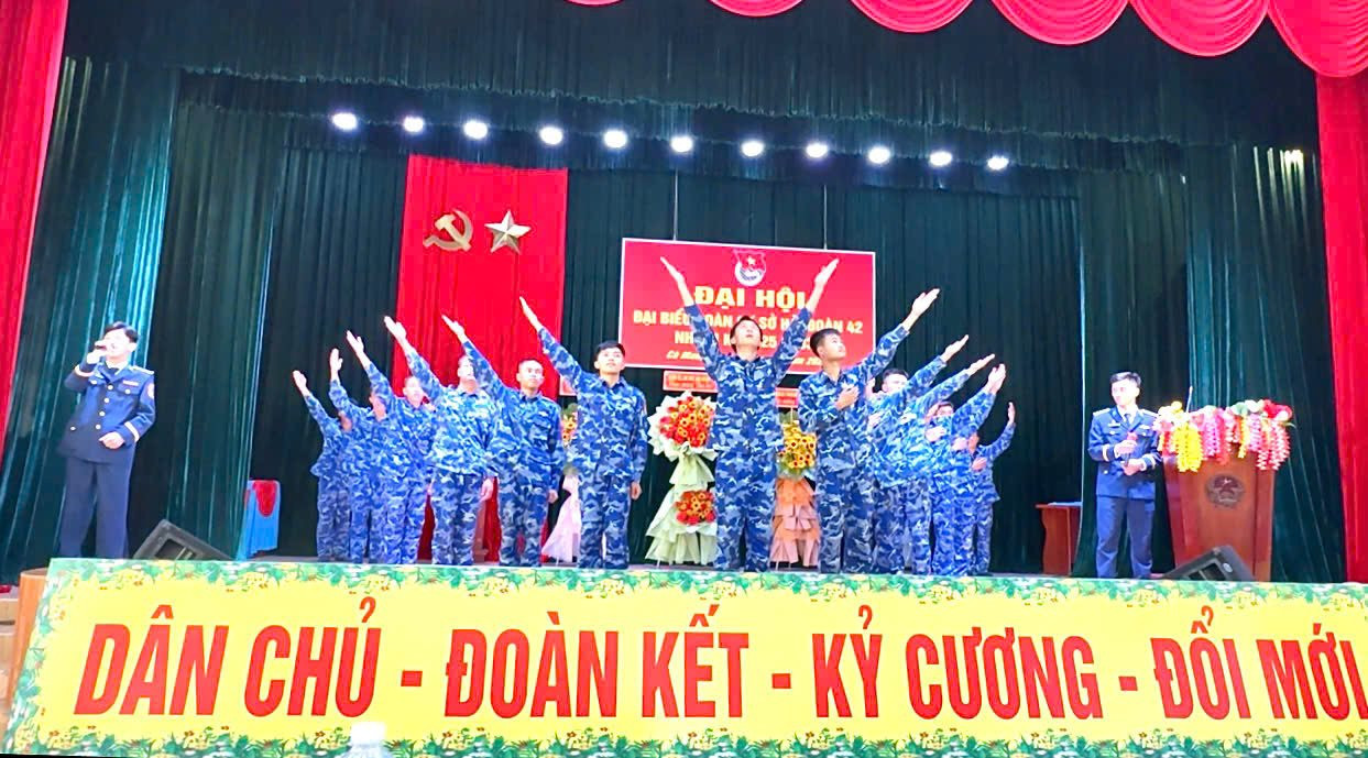 2.-chuong-trinh-van-nghe-chao-mung-dai-hoi.jpg