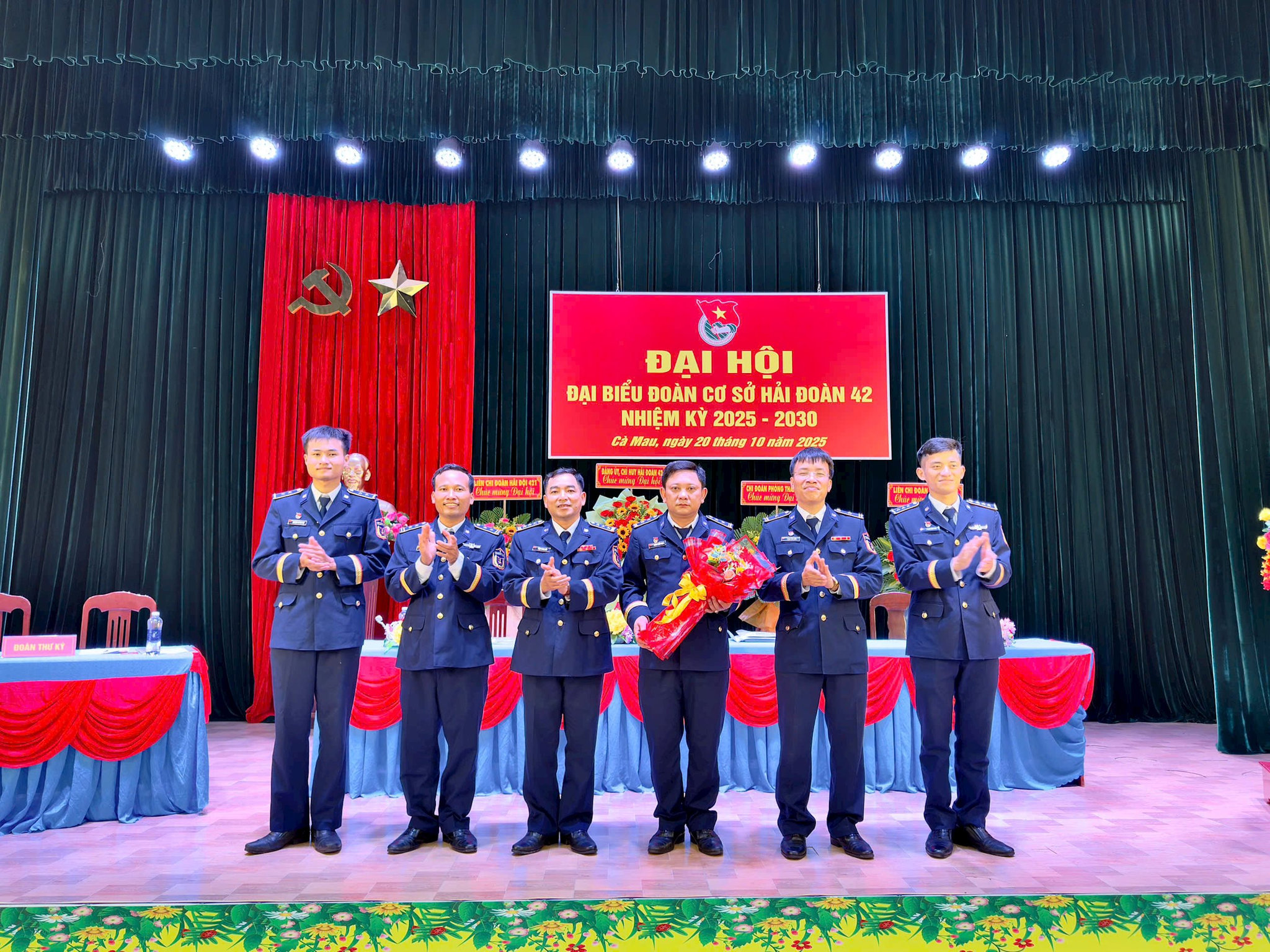 7.-ban-chap-hanh-doan-co-so-hai-doan-42-nhiem-ky-moi-ra-mat-dai-hoi.jpg