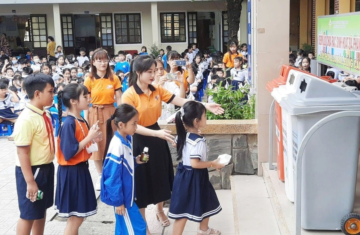 an-tuong-nhung-truong-hoc-sinh-thai-o-co-do-hue-214046_261-213941-093126.jpeg