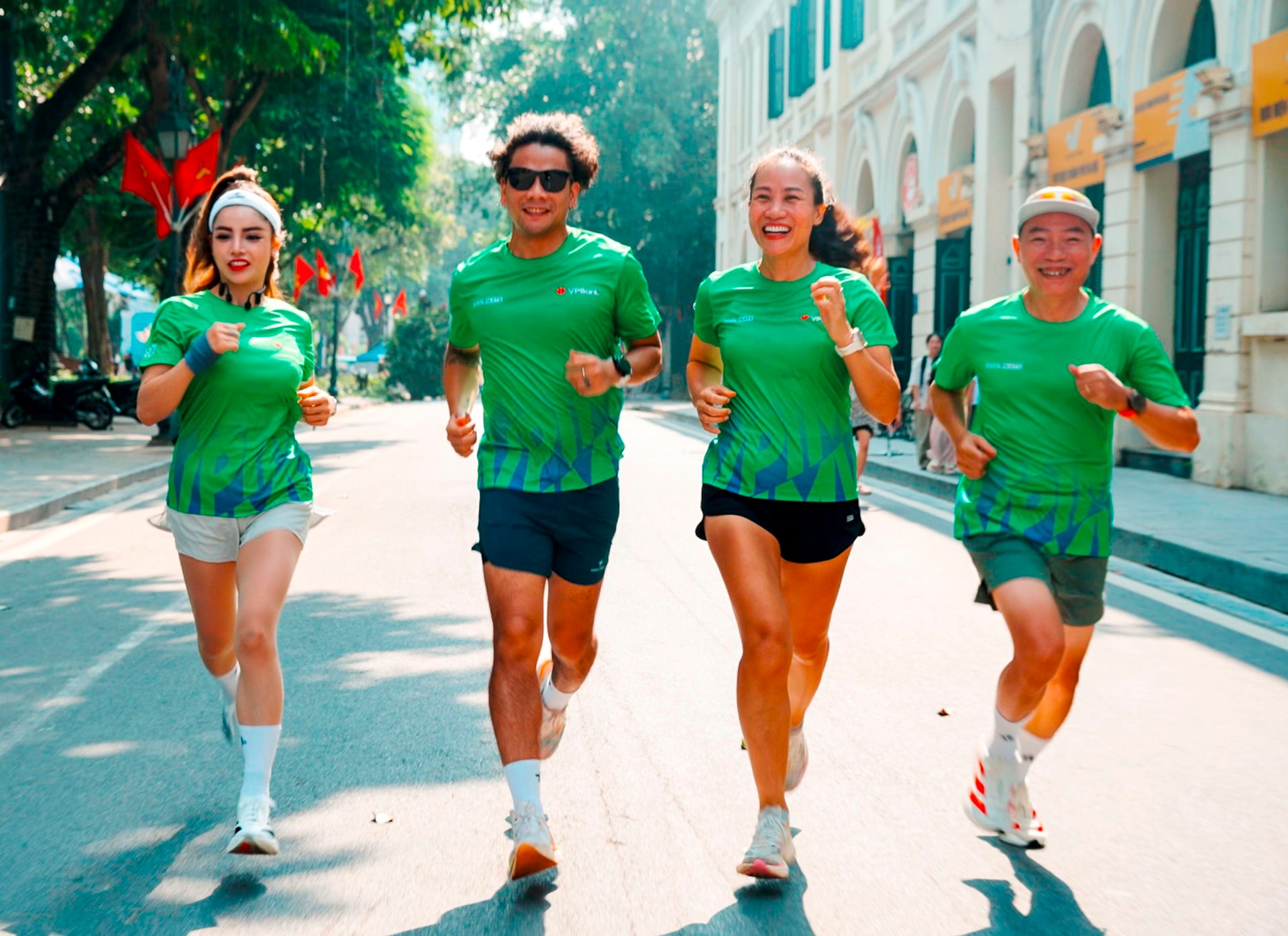 anh1marathon.jpg